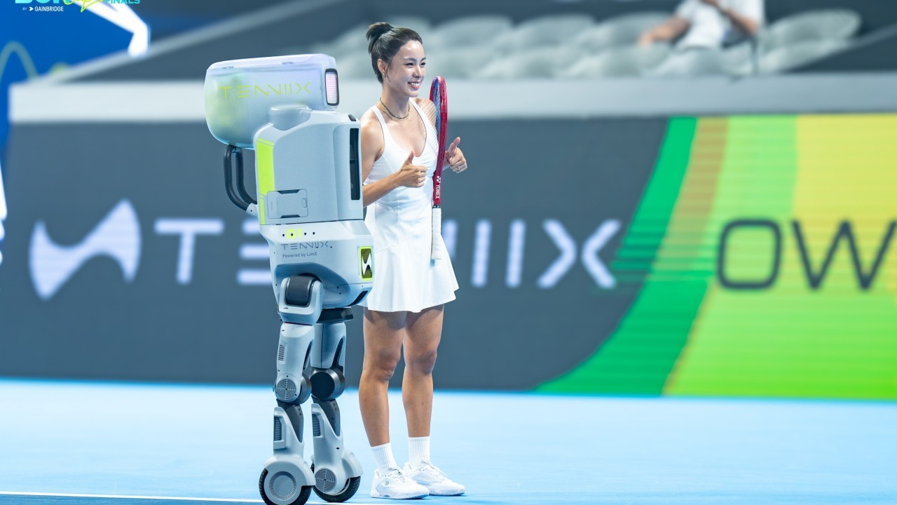 Imagen de la fuente para: Un robot de tenis que juega en la Billie Jean King Cup